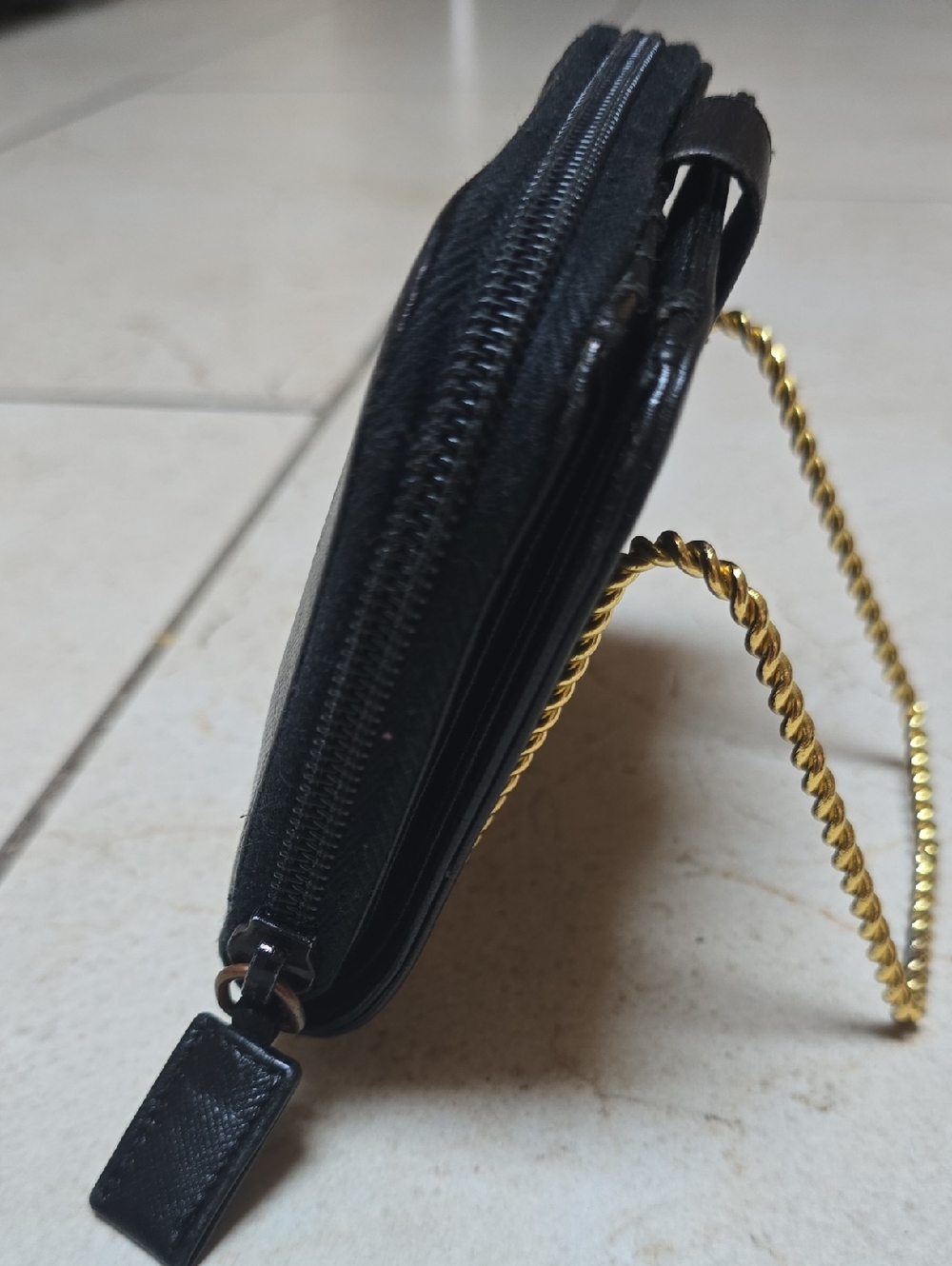 Prada Saffiano Black Leather Zip Around Wallet Unisex - Picture 4 of 12